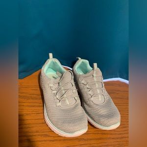 Women’s Slip On Shoe